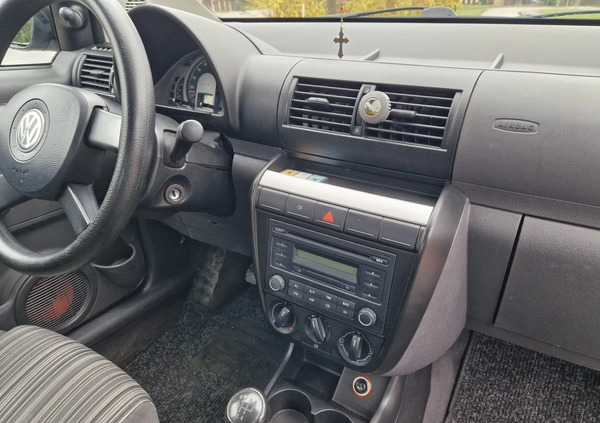 Volkswagen Fox cena 6900 przebieg: 181000, rok produkcji 2006 z Węgliniec małe 154